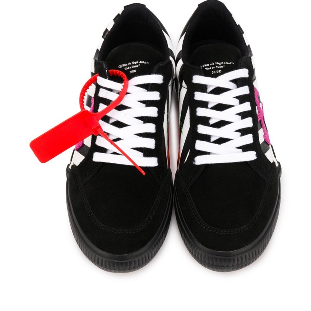 Off White Arrow Vulcanized low sneaker